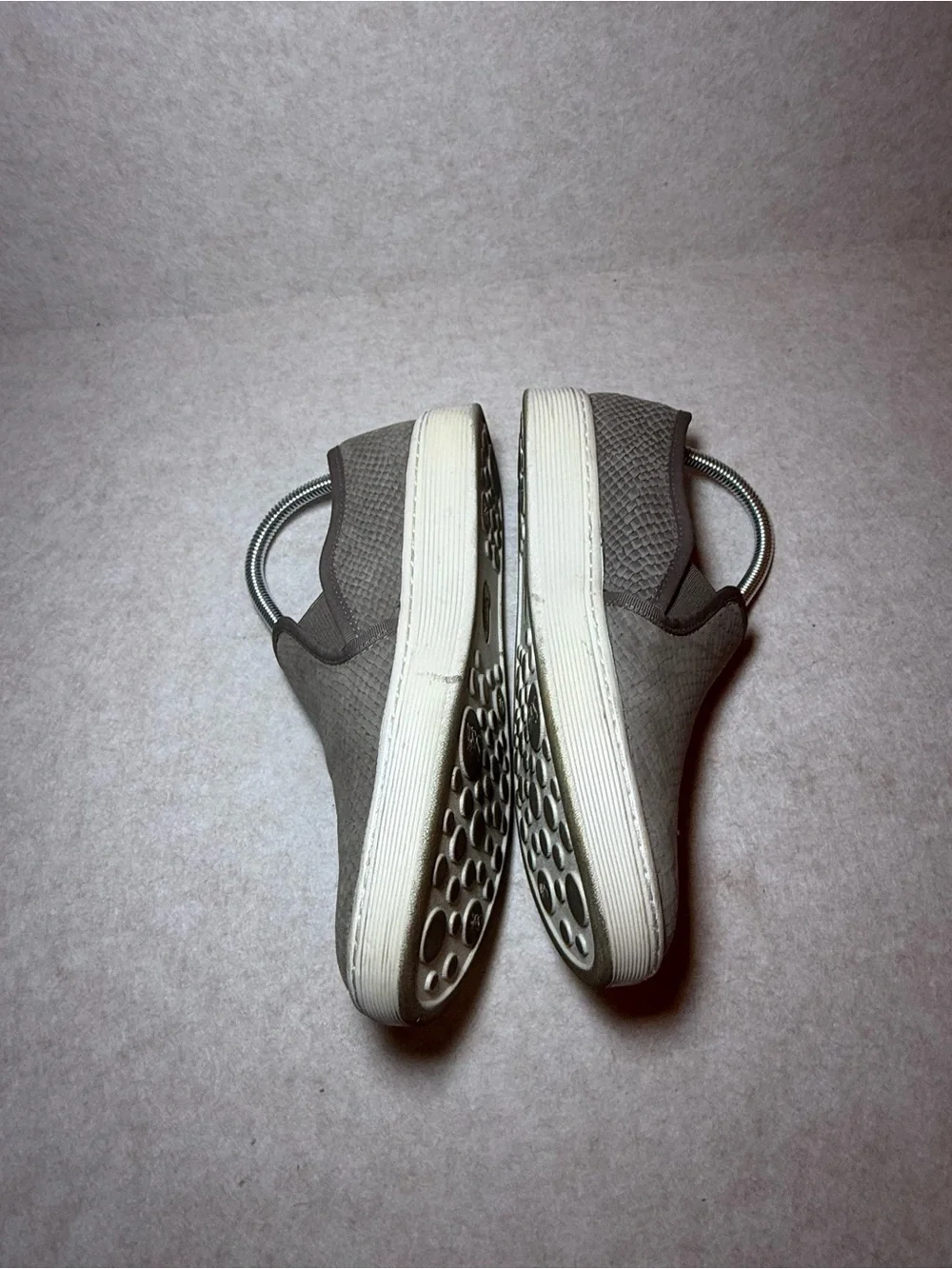 Sofft Somers Slip On Sneakers Gray Snake Print Embossed Leather Size 7 1/2  7.5